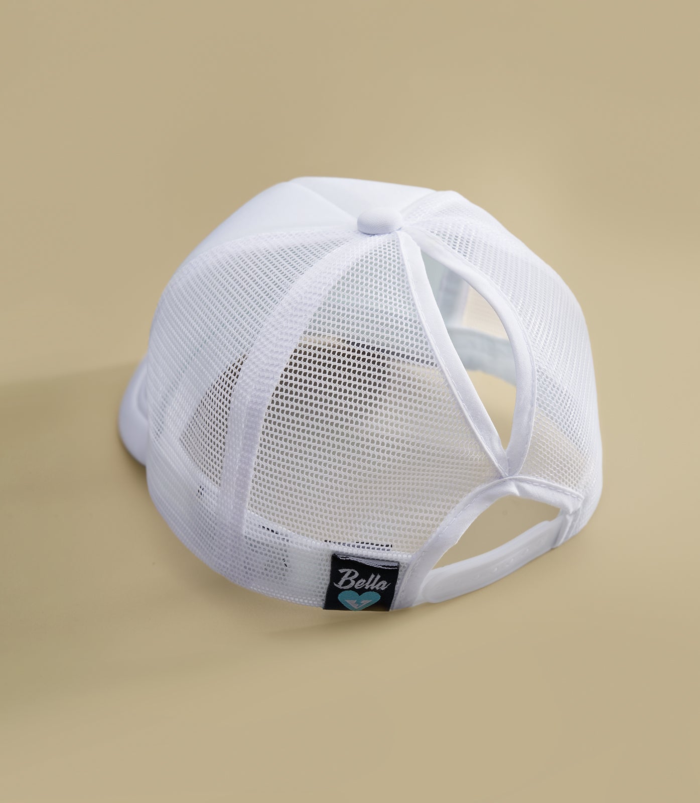 IRIS PONY (WHITE)