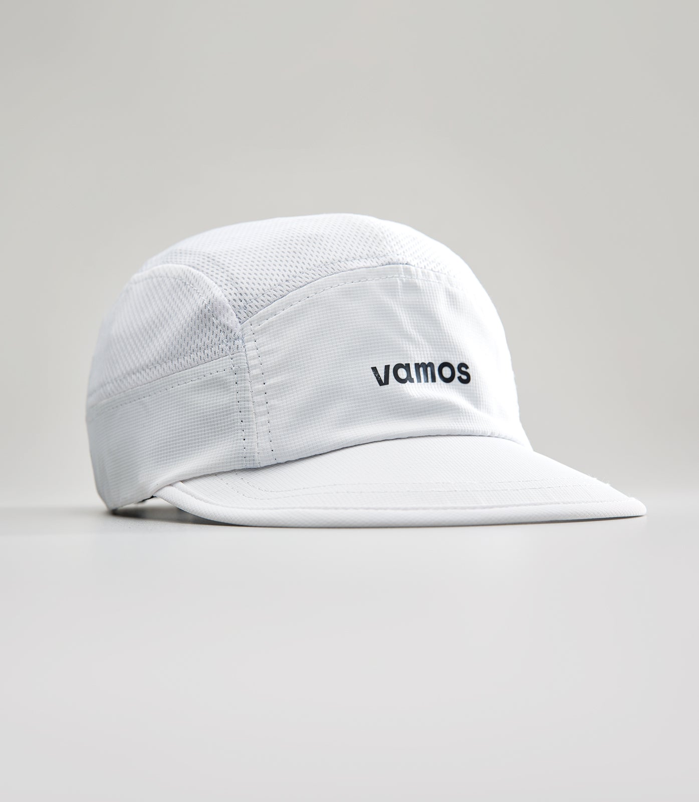 PAULA (WHITE) FEATHR CAP