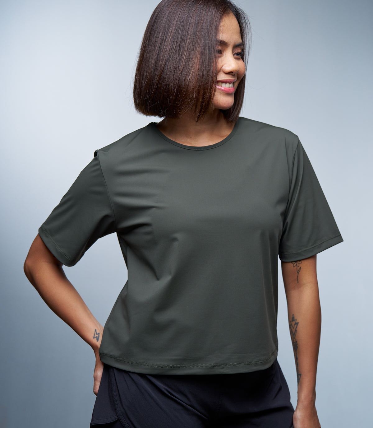 RILEY (OLIVE) ERRDAY TEE