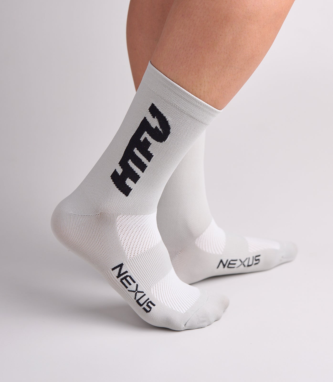 THUNDER (LIGHT GRAY) NEXUS SOCKS