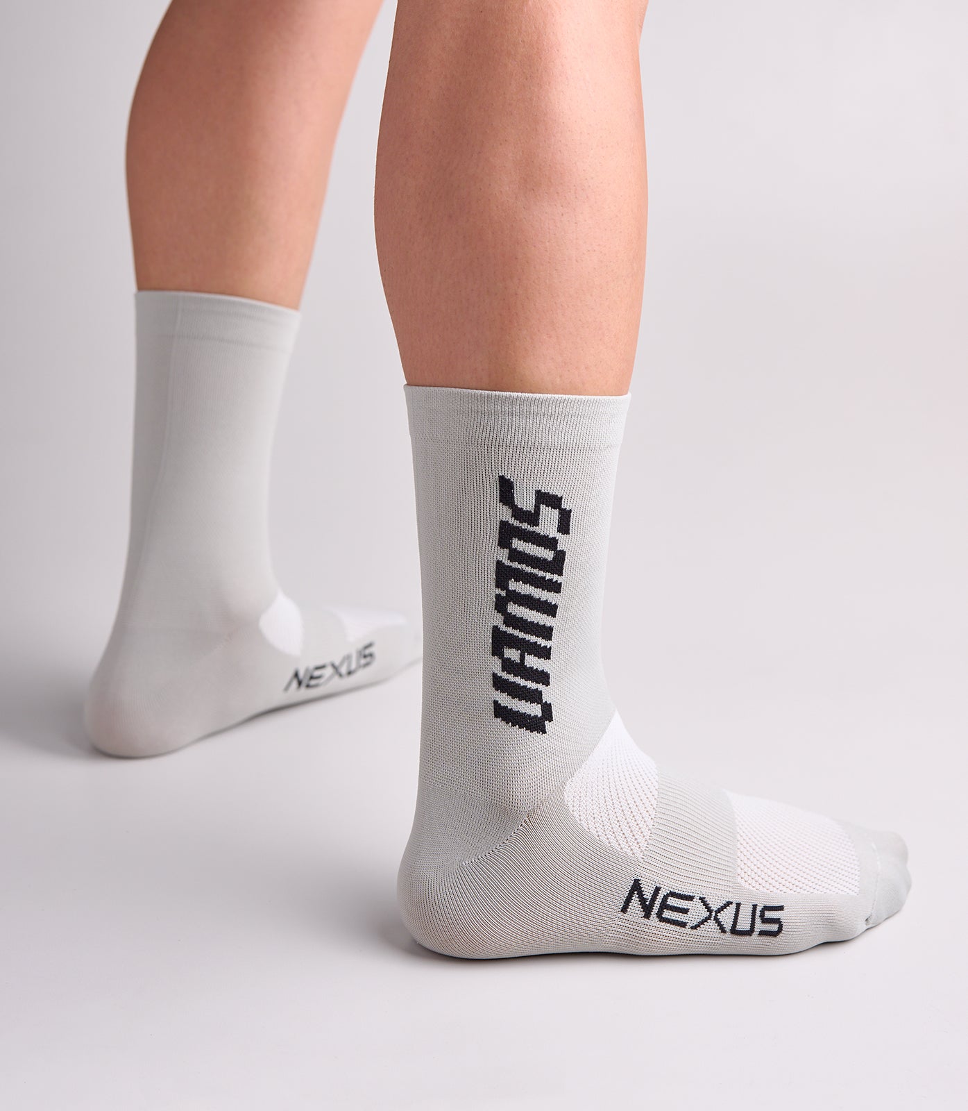VELOCITY (LIGHT GRAY) NEXUS SOCKS