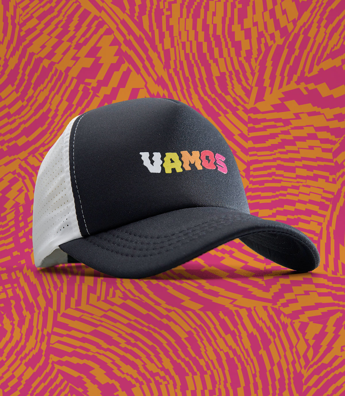 CLOUDE PERF+ VAMOS TRUCKER CAP (BLACK/WHITE)