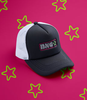 HOT SEAT (BLACK/WHITE) BNO TRUCKER CAP