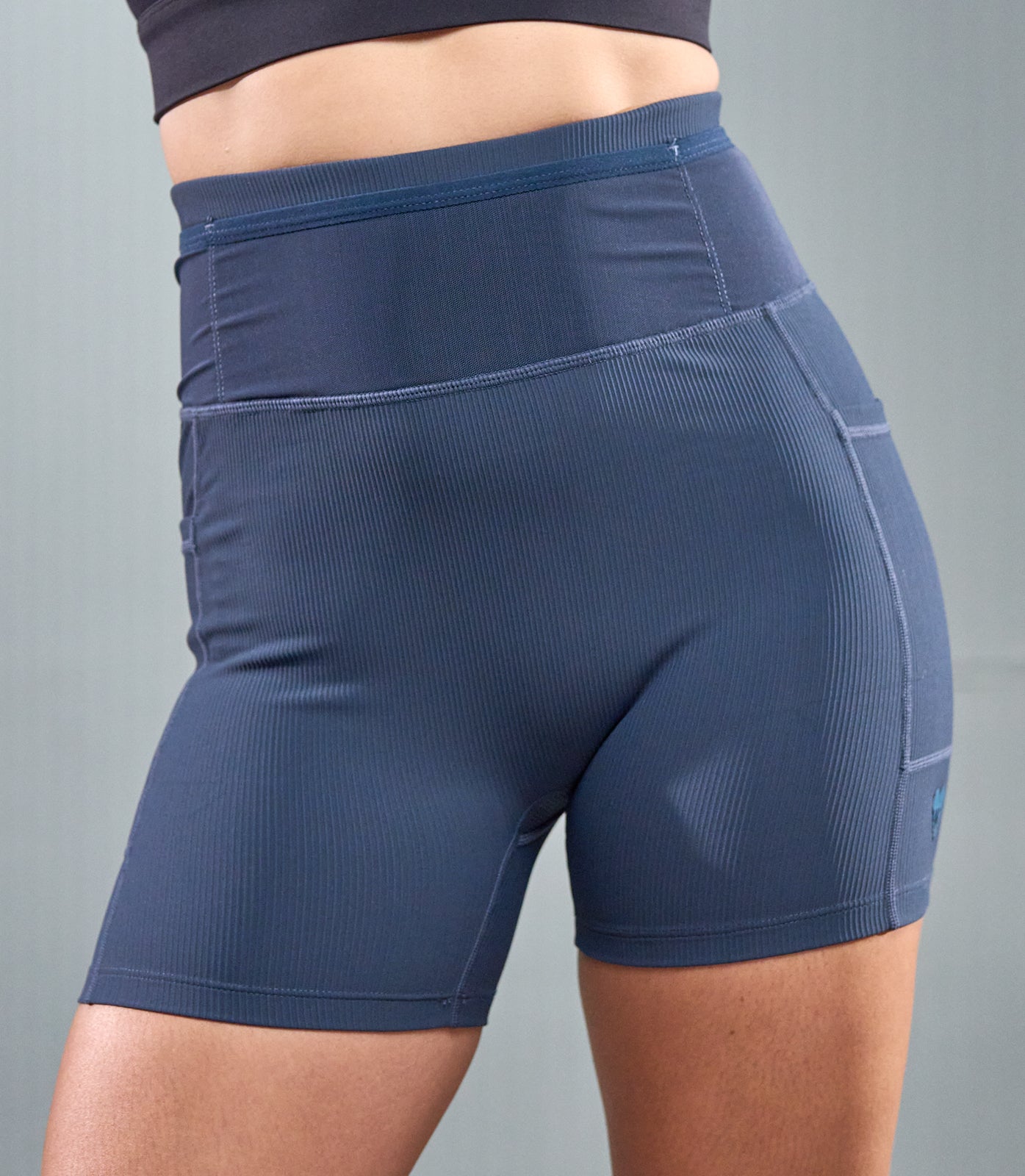 BELLA ENDURANCE SHORTS (NAVY)