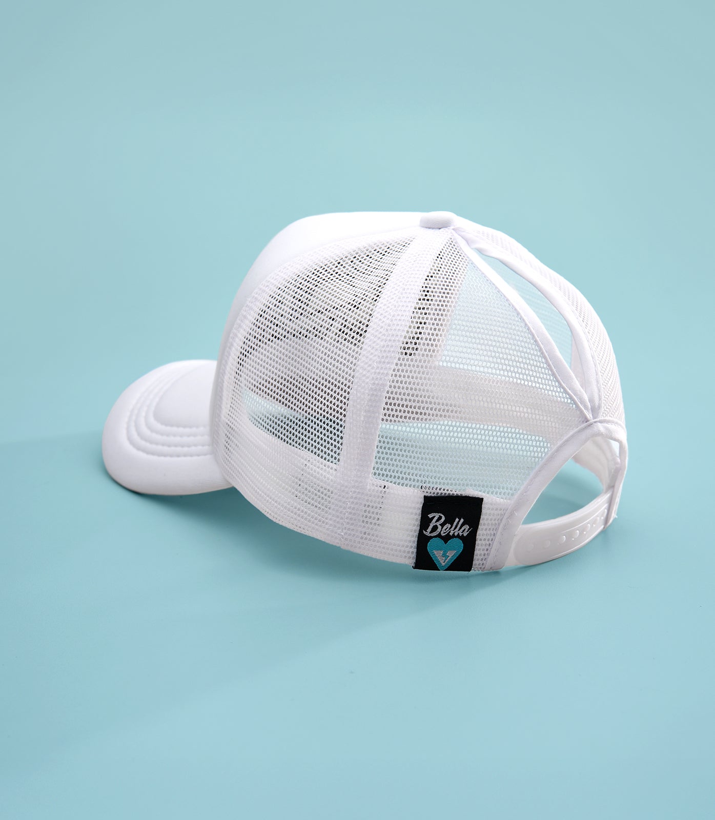 NICA (WHITE) BELLA PONY TRUCKER CAP