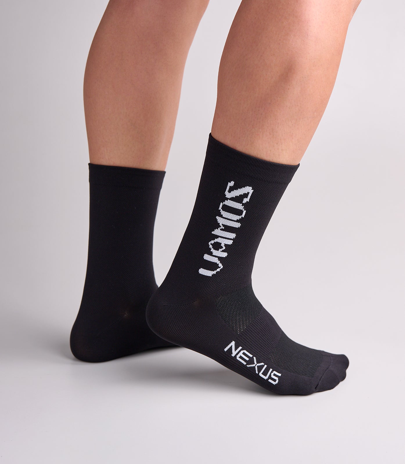 PIXEL (BLACK) NEXUS SOCKS