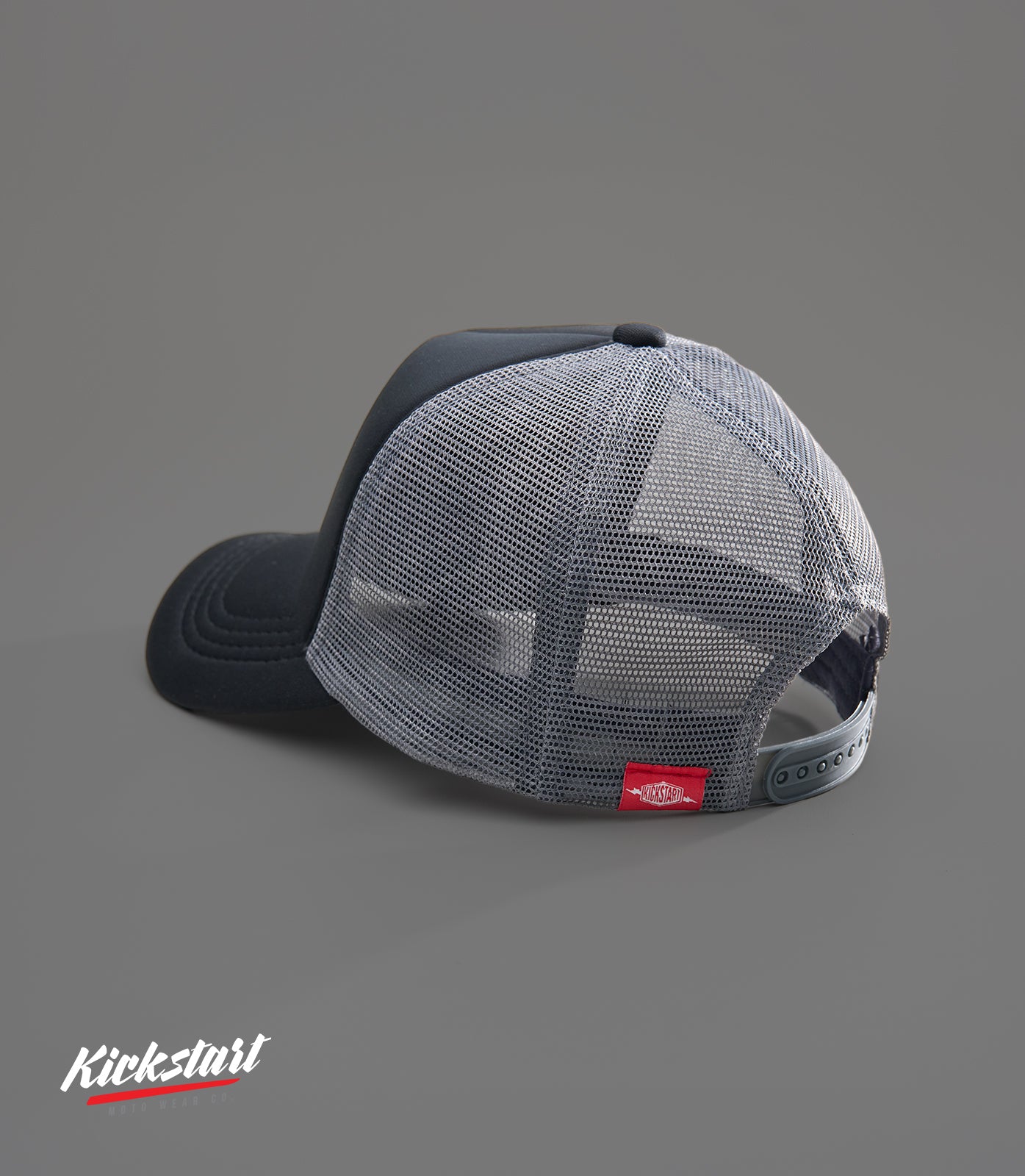 THROTTLE (BLACK/GRAY) TRUCKER CAP