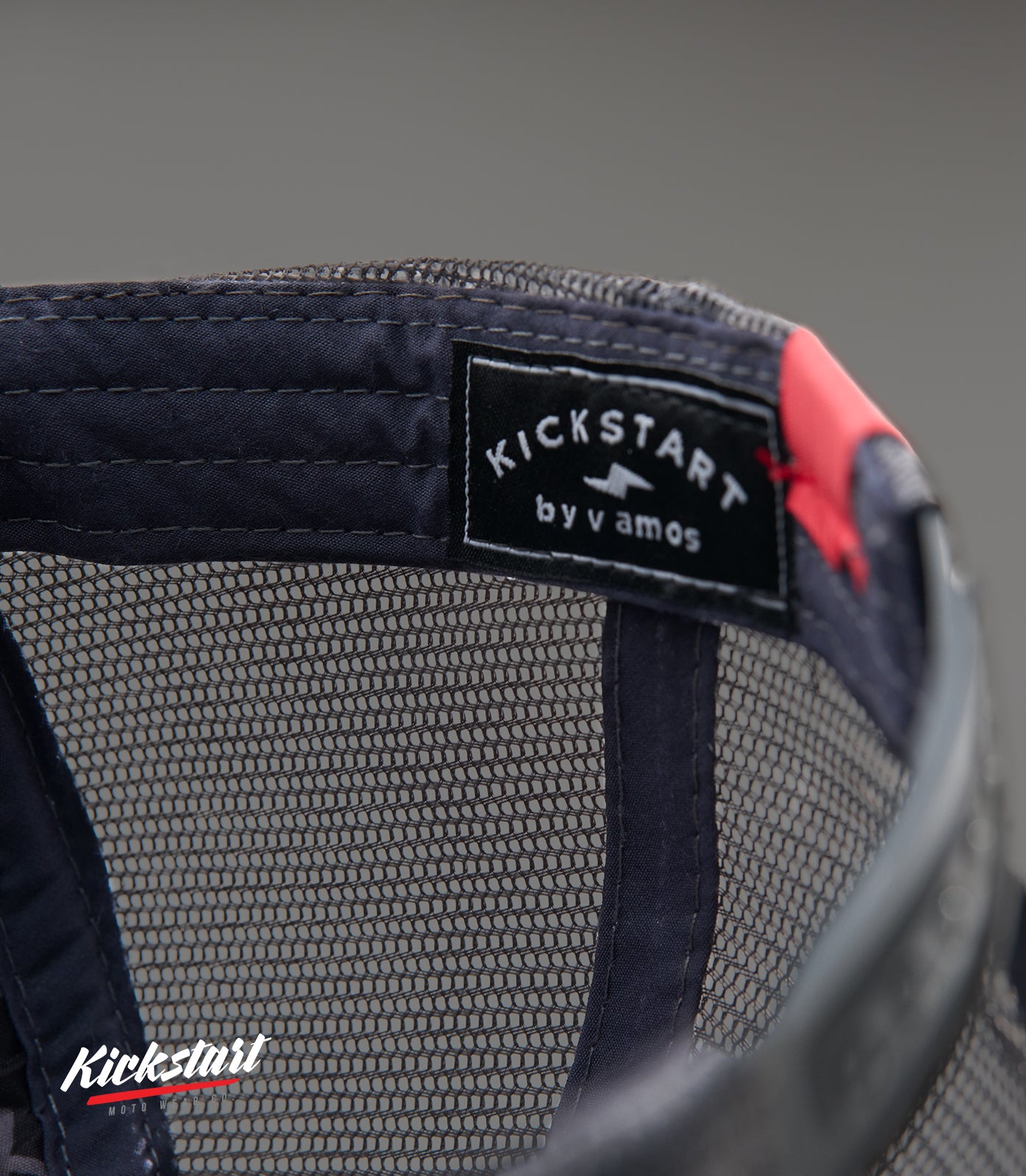THROTTLE (BLACK/GRAY) TRUCKER CAP