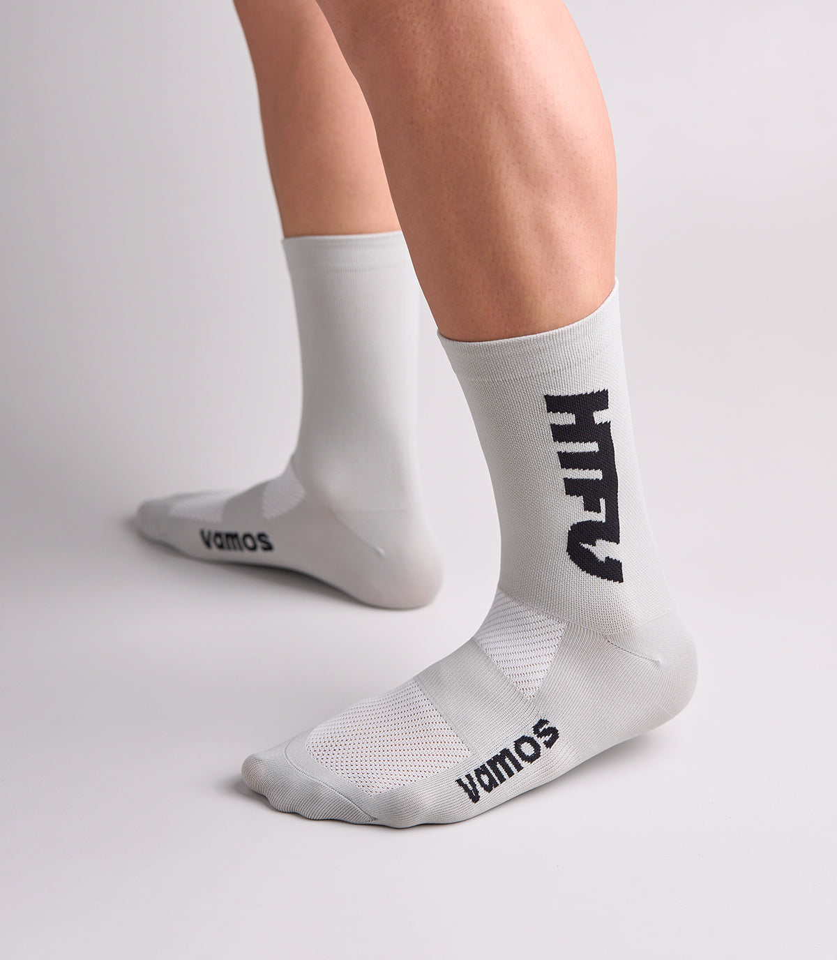 THUNDER (LIGHT GRAY) NEXUS SOCKS