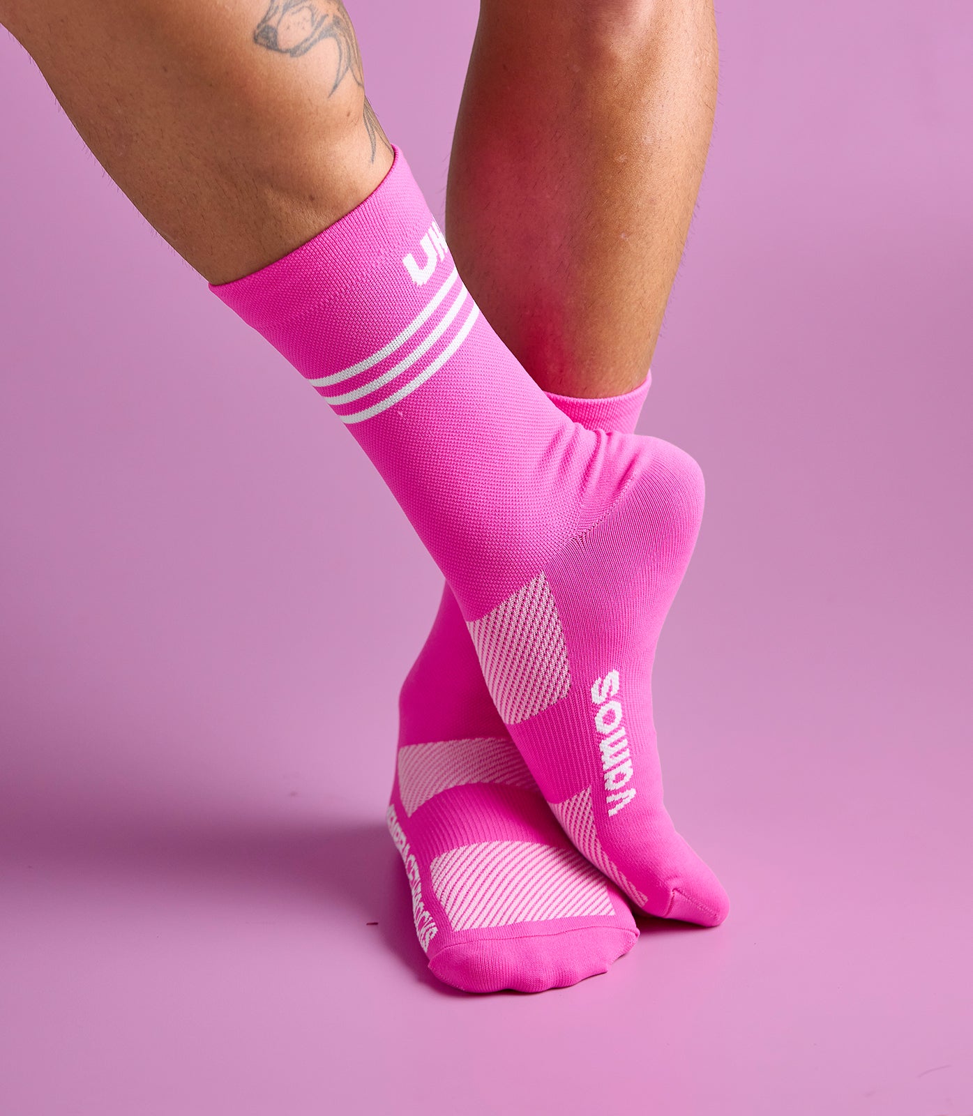 UNA MAS (NEON PINK) NEXUS SOCKS