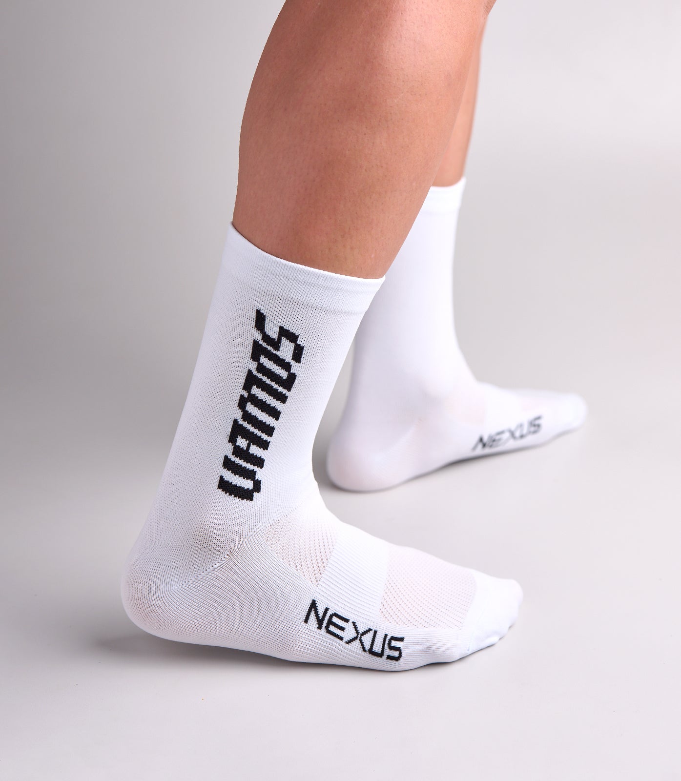 VELOCITY (WHITE) NEXUS SOCKS