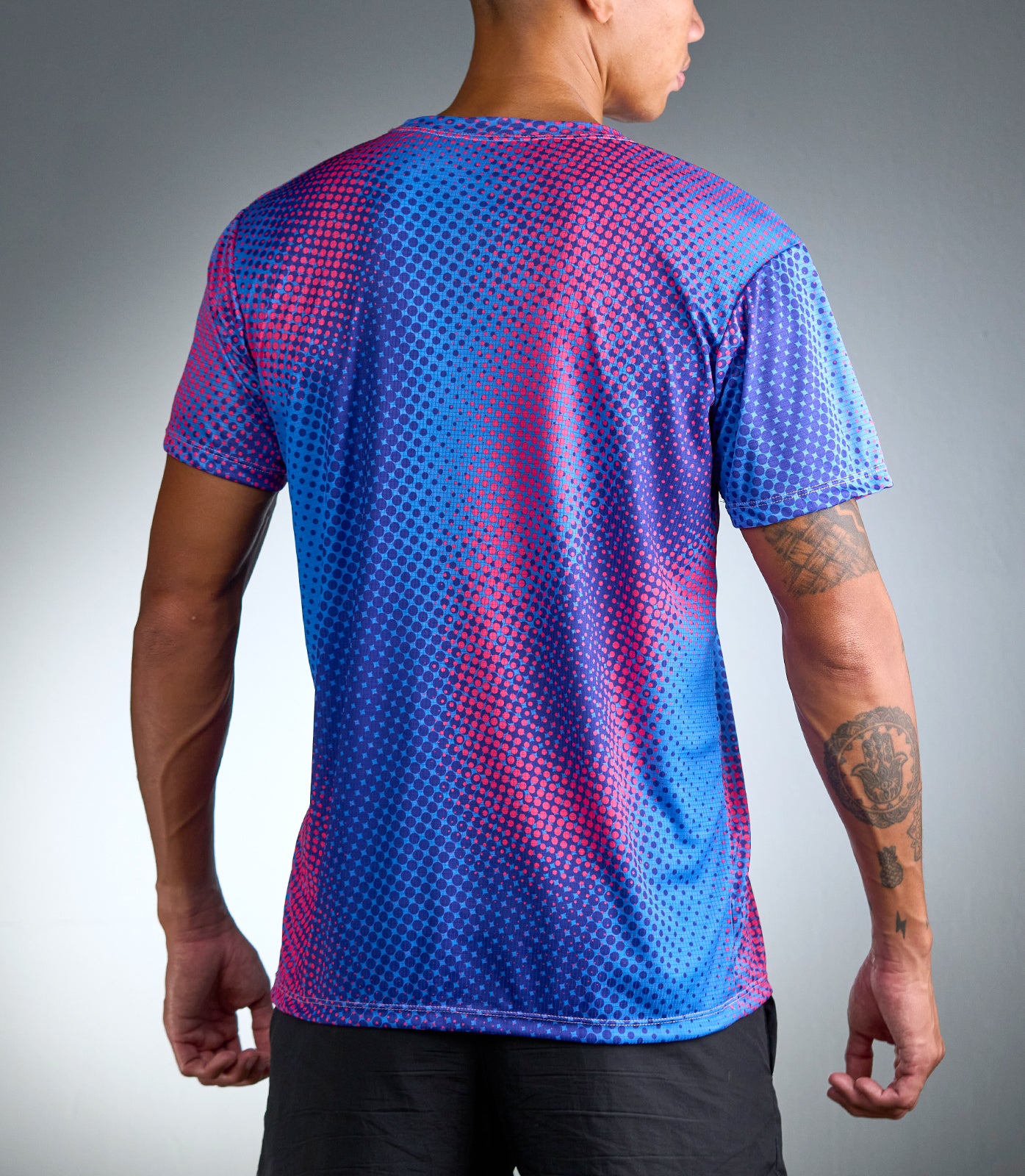 YIANNIS VENGA TEE (BLUE/MAGENTA)